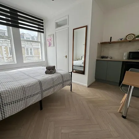 Newly Renovated Studios & Ensuite Rooms! - Camberwell Londen Buitenkant foto