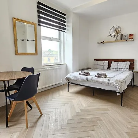 Newly Renovated Studios & Ensuite Rooms! - Camberwell Londen Buitenkant foto