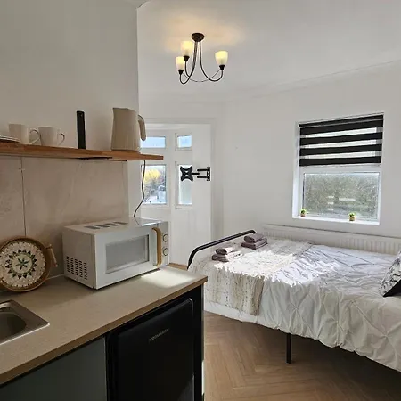 Newly Renovated Studios & Ensuite Rooms! - Camberwell Londen Buitenkant foto