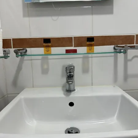 Newly Renovated Studios & Ensuite Rooms! - Camberwell Londen Buitenkant foto
