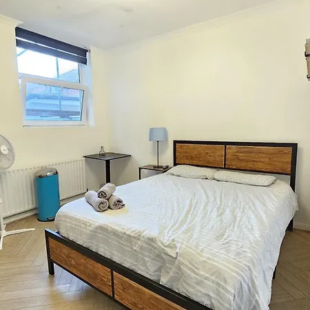 Newly Renovated Studios & Ensuite Rooms! - Camberwell Londen Buitenkant foto