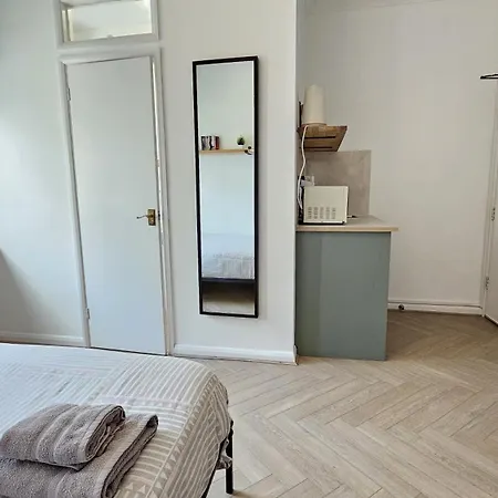 Newly Renovated Studios & Ensuite Rooms! - Camberwell Londen Buitenkant foto