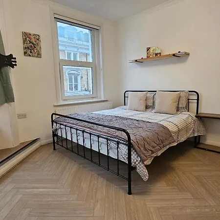 Newly Renovated Studios & Ensuite Rooms! - Camberwell Londen Buitenkant foto