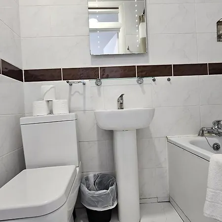 Newly Renovated Studios & Ensuite Rooms! - Camberwell Londen Buitenkant foto