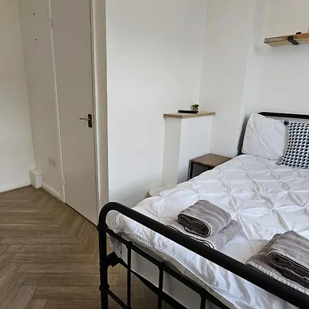 Newly Renovated Studios & Ensuite Rooms! - Camberwell Londen Buitenkant foto