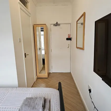 Newly Renovated Studios & Ensuite Rooms! - Camberwell Londen Buitenkant foto